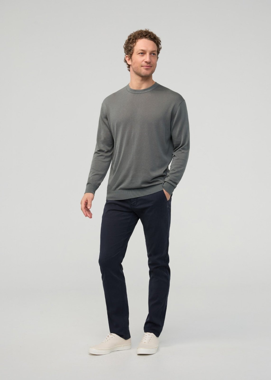 Men's Navy Lightweight Slim Straight Chino Pant full body