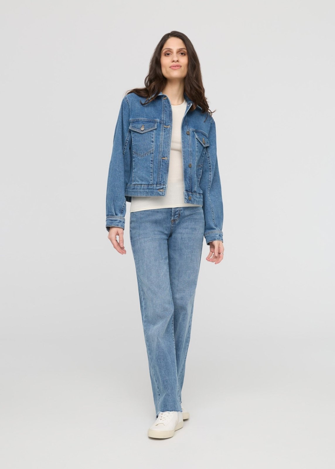 women's midweight denim pleated jacket full body