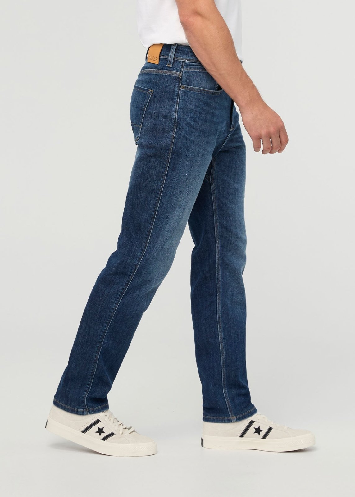 jeans-homme-performance-coupe-ample-conique-ocean-swell (côté)
