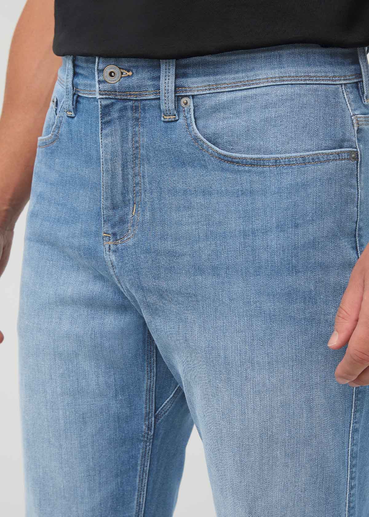 mens-performance-denim-loose-taper-vintage-seaside front front pocket detail