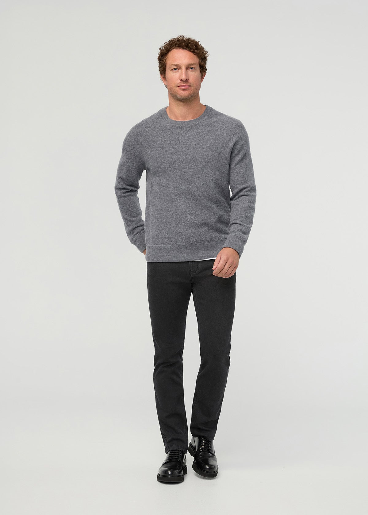 Performance Denim Slim Straight - Worn Black front bull body