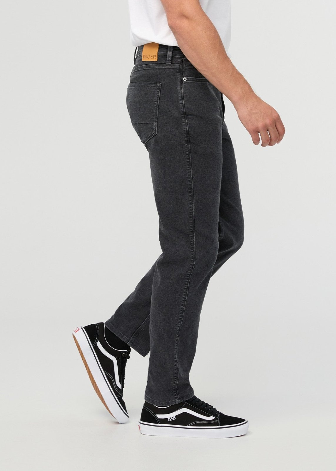 pantalon-homme-en-toile-extensible-coupe-ample-conique-noir - côté