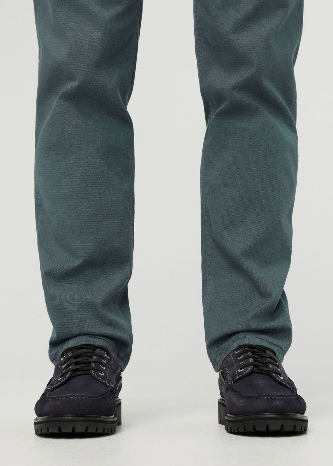 pantalon-de-menuisier-en-toile-extensible-pour-homme-teint-en-pièce-bleu-ardoise - détail de la cheville