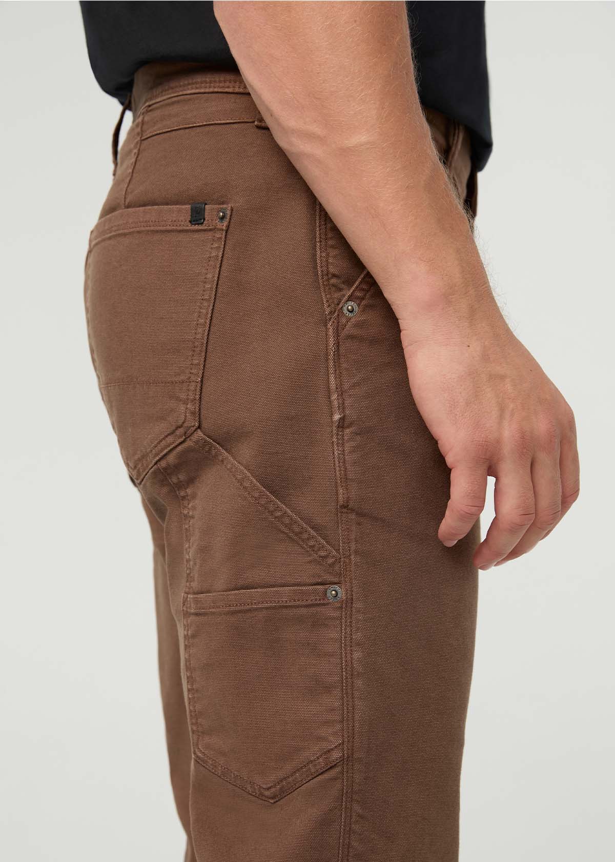 pantalon-de-charpentier-en-toile-extensible-pour-homme-teint-en-pièce-couleur-cacao - détail de la poche droite