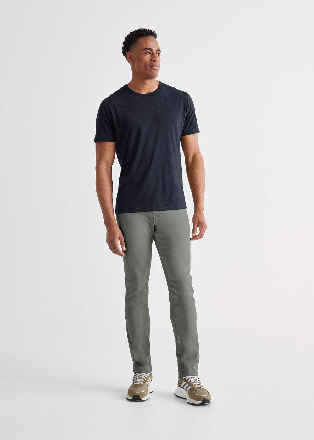 Duer Men's No Sweat Slim Taper