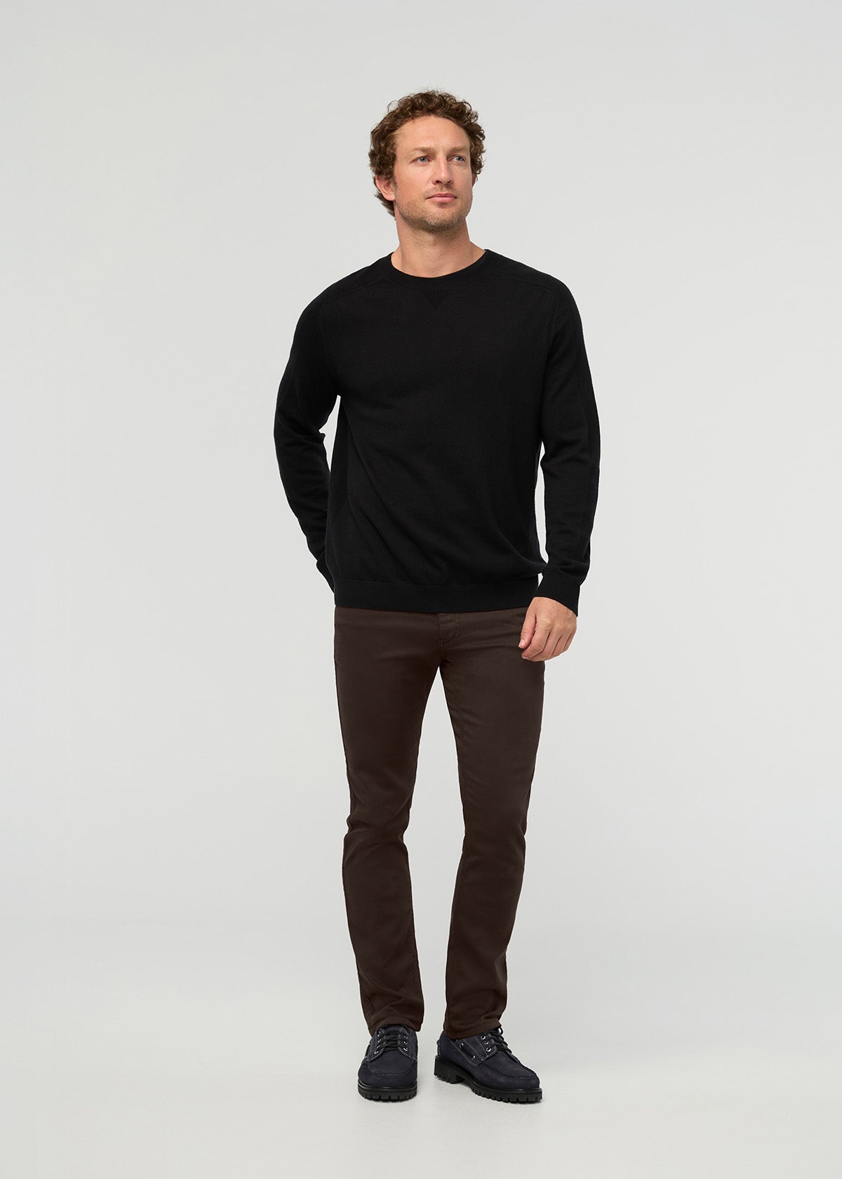 homme - sans transpiration - coupe slim droite - corpulence forte - vue de face complète