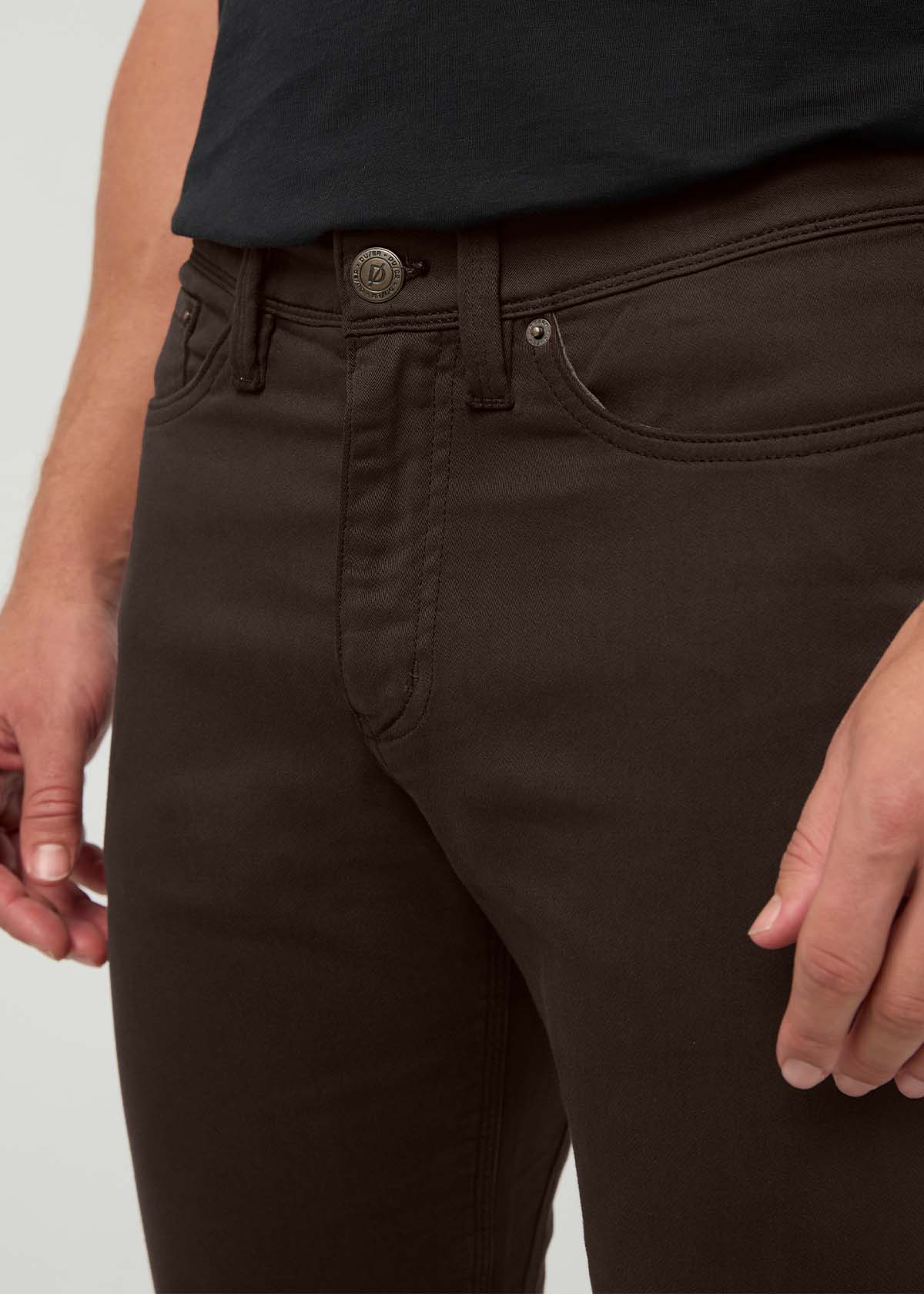 pantalon-homme-anti-transpiration-coupe-slim-droite-large-avec-détail-sur-la-poche-avant