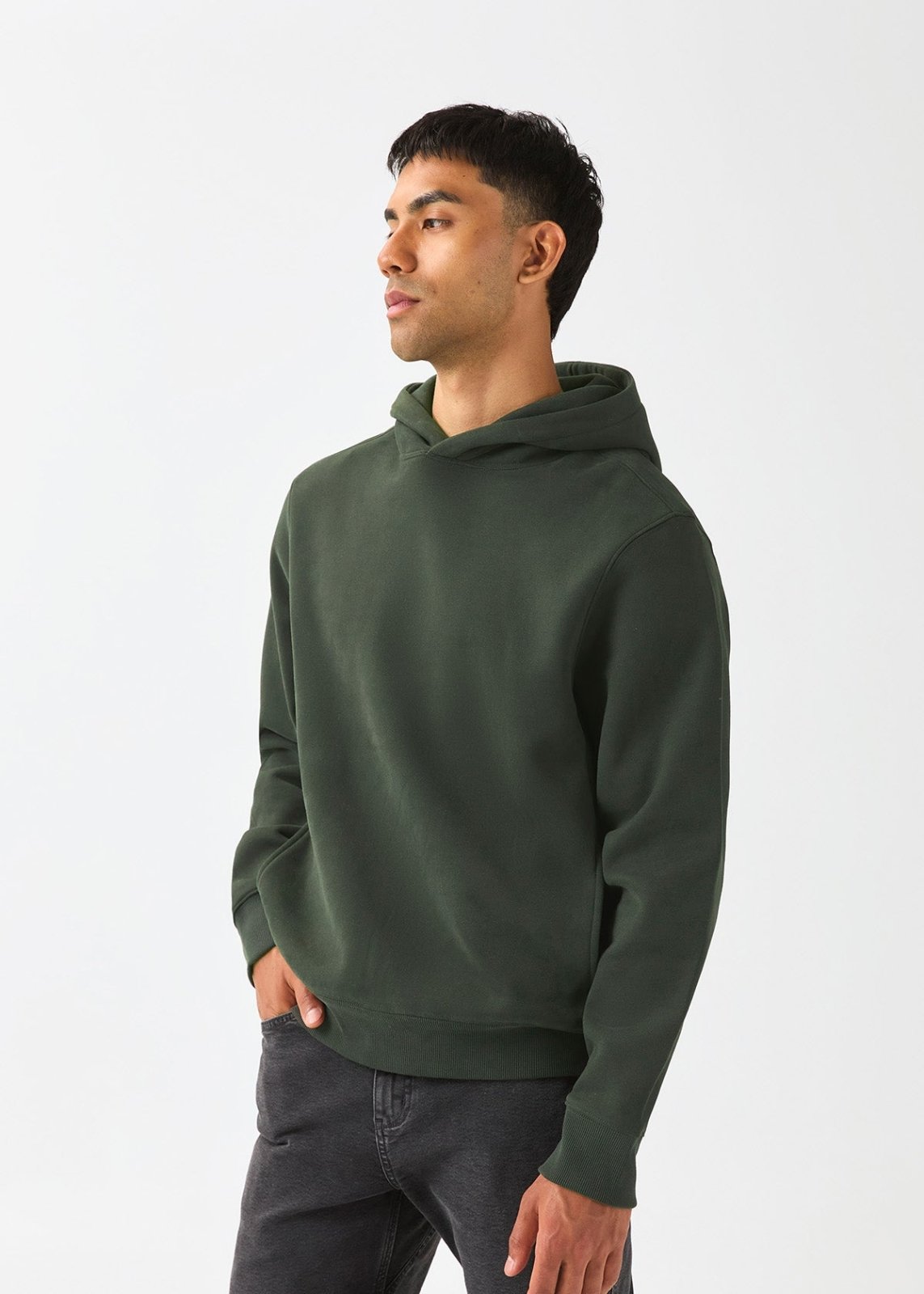 durasoft-fleece-motion-hoodie-evergreen side