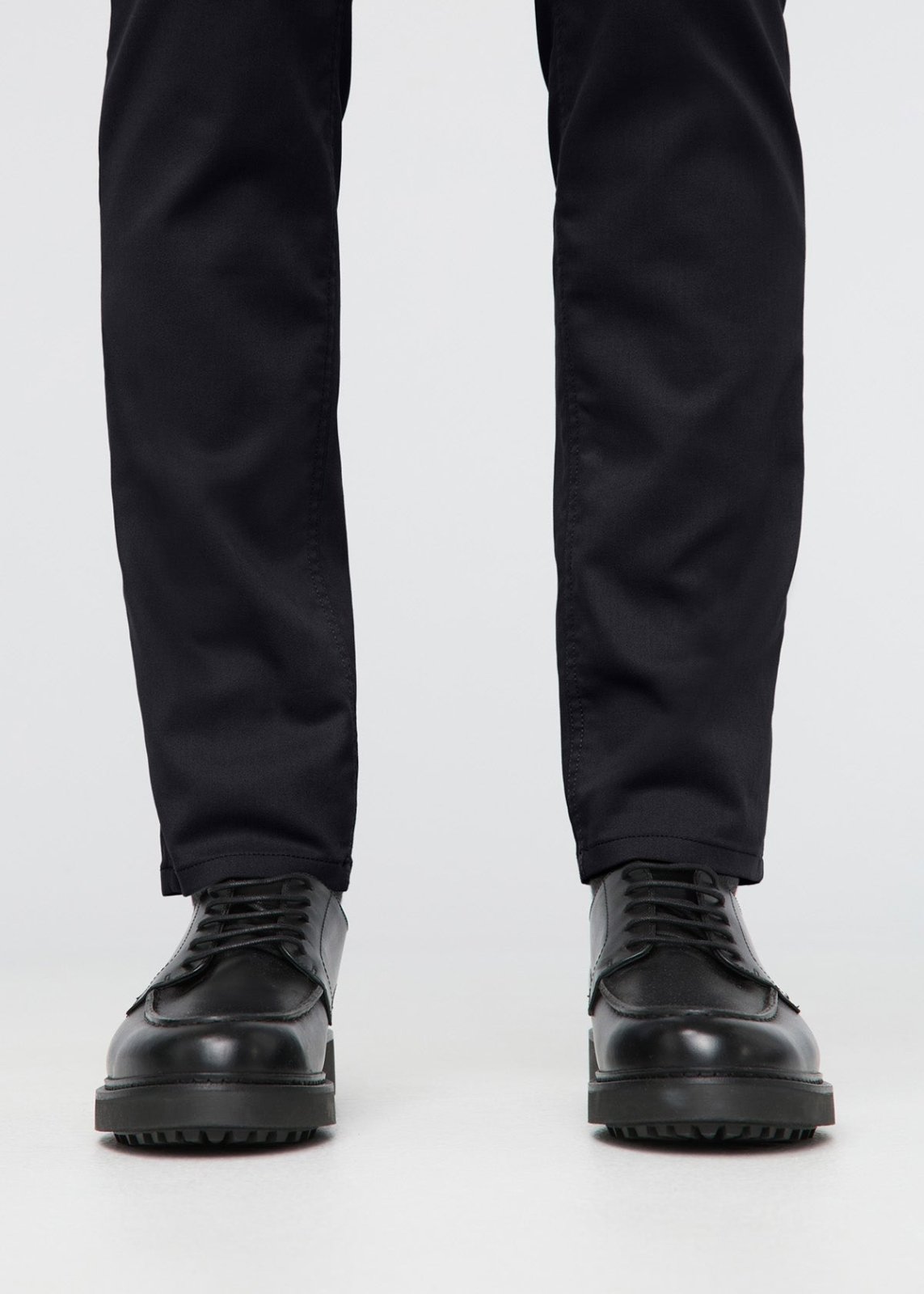 Men's Black Slim Straight Fit Stretch Trouser ankle detail