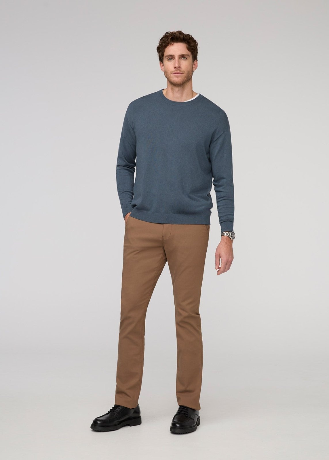 men's brown slim straight trouser full body