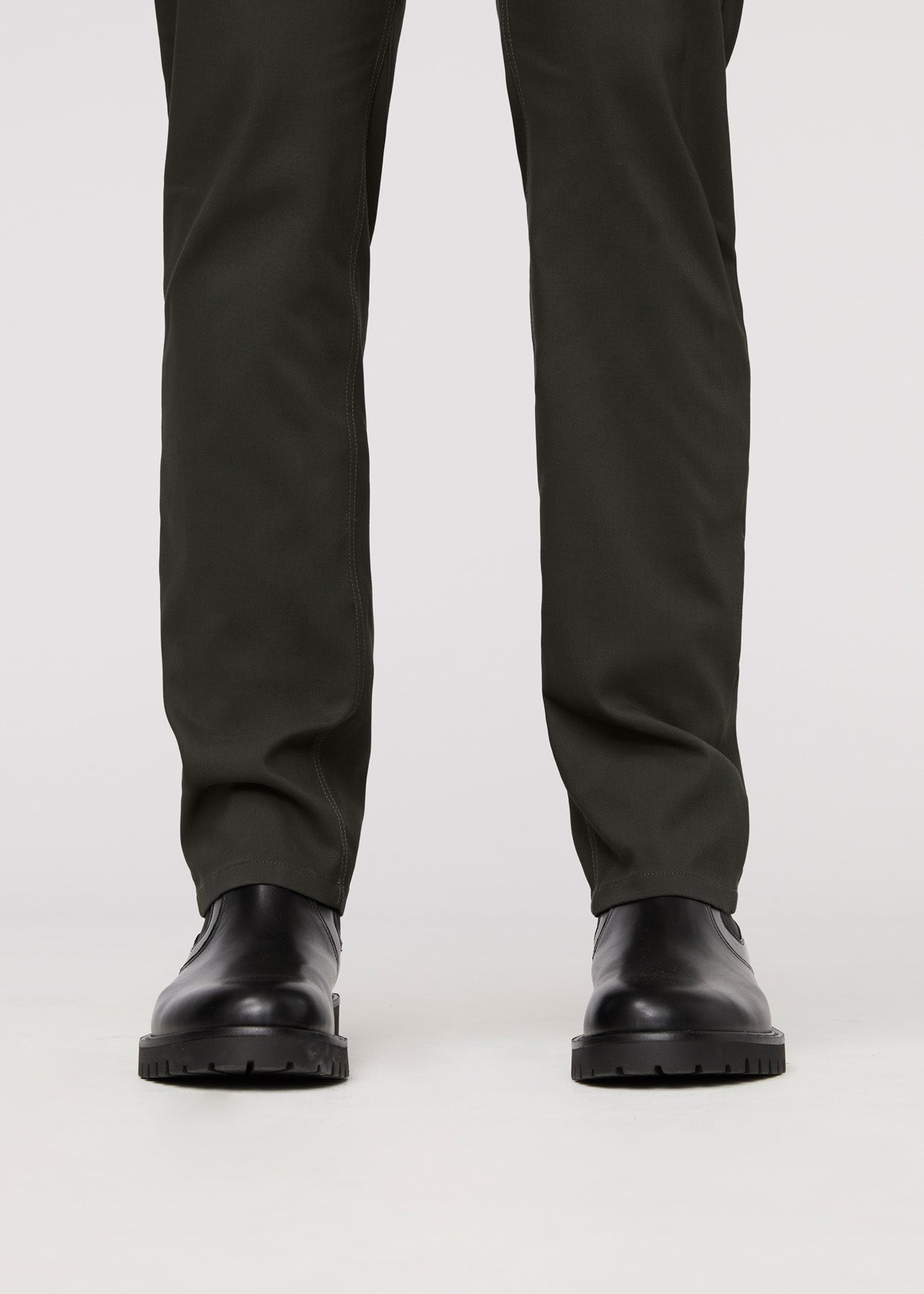 Men's Evergreen Slim Straight Fit Stretch Trouser ankle detail
