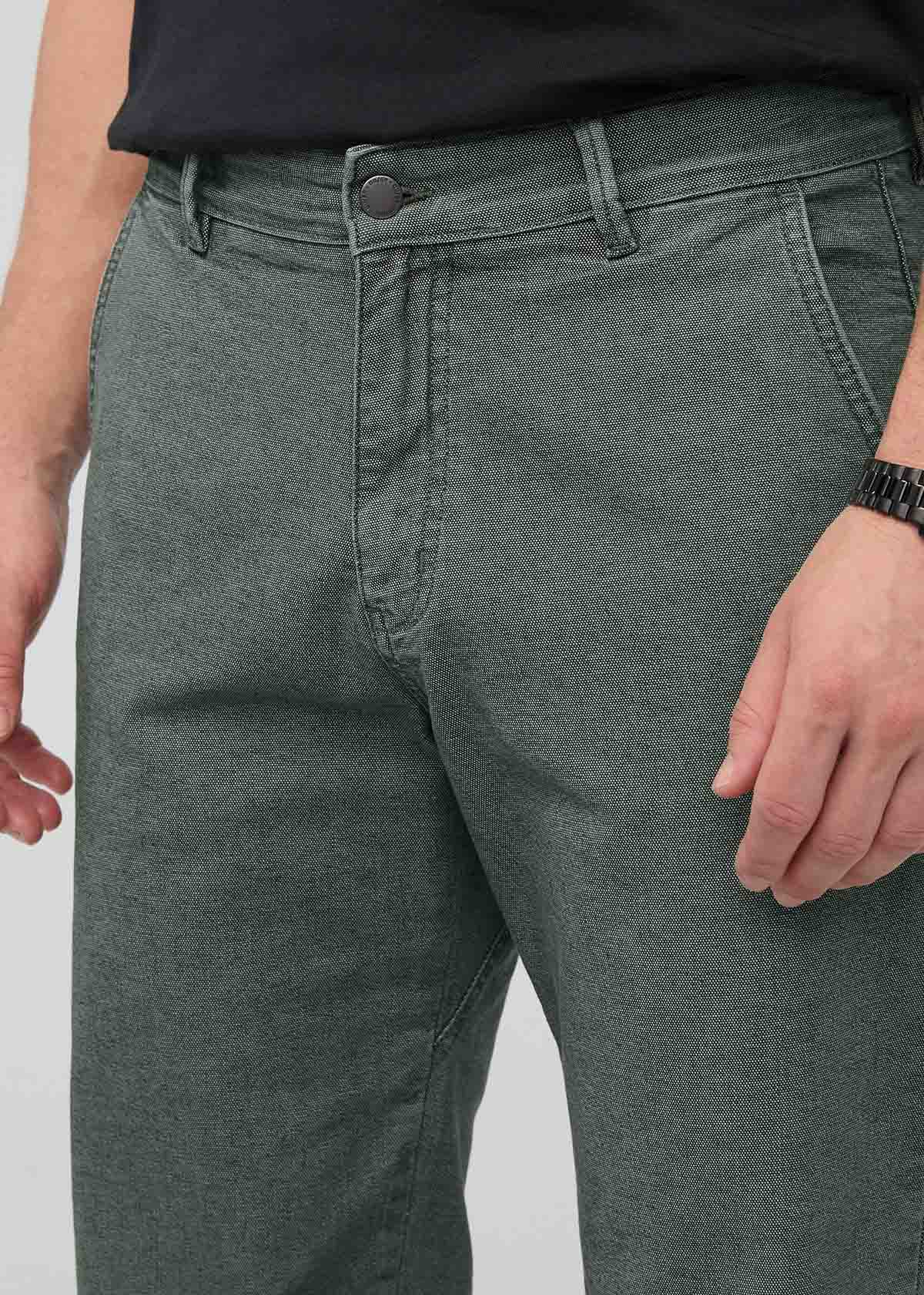 Men's Black Spruce Stretch Canvas Relaxed Straight Chino front waistband