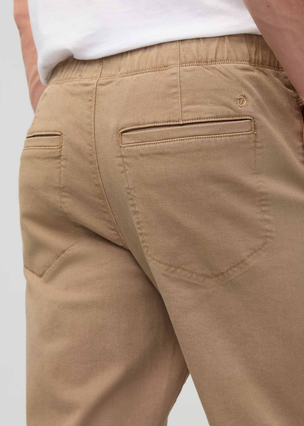 Men's Desert Khaki Pull-On FlexTwill Pant Back Pockets