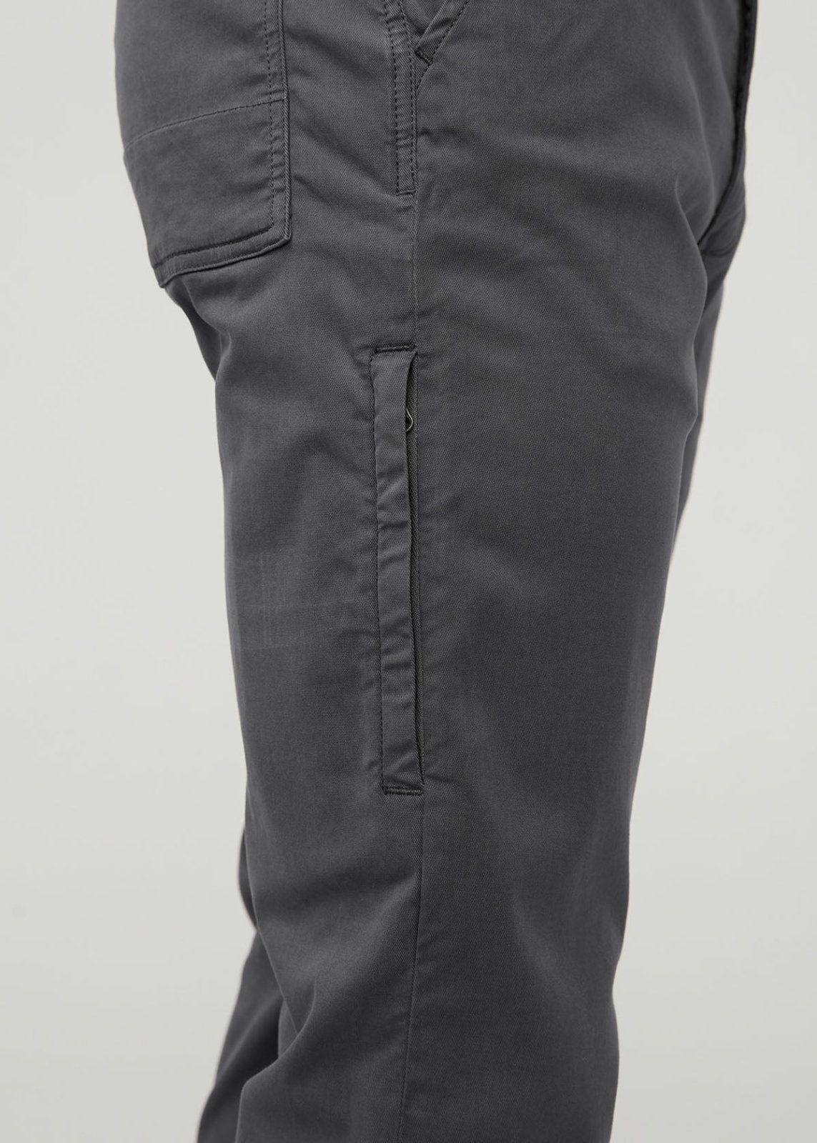 Live Lite Traveller Pant - River Rock right pocket detail