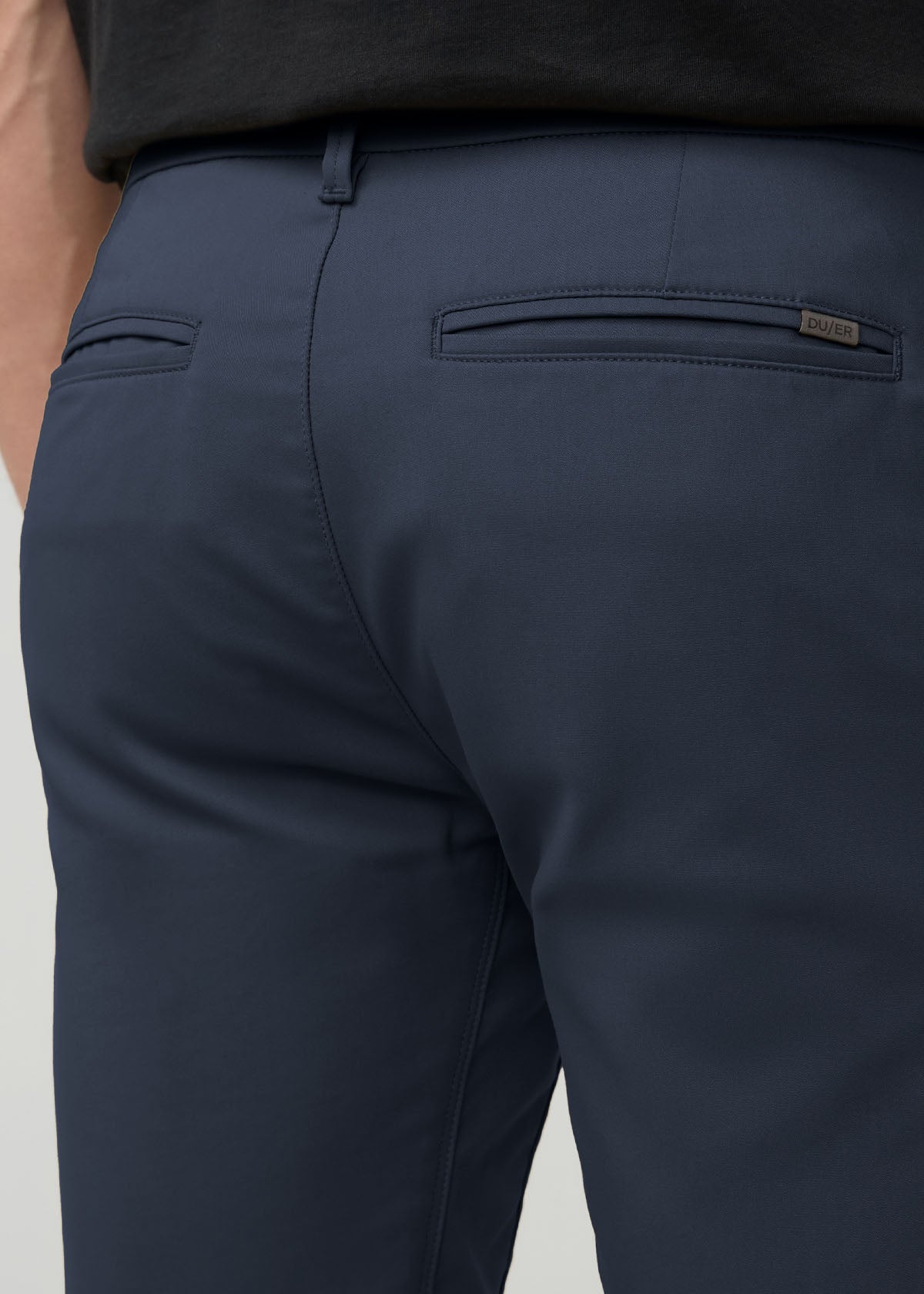 Men’s Heritage Blue Stretch Hybrid Golf Short back pocket
