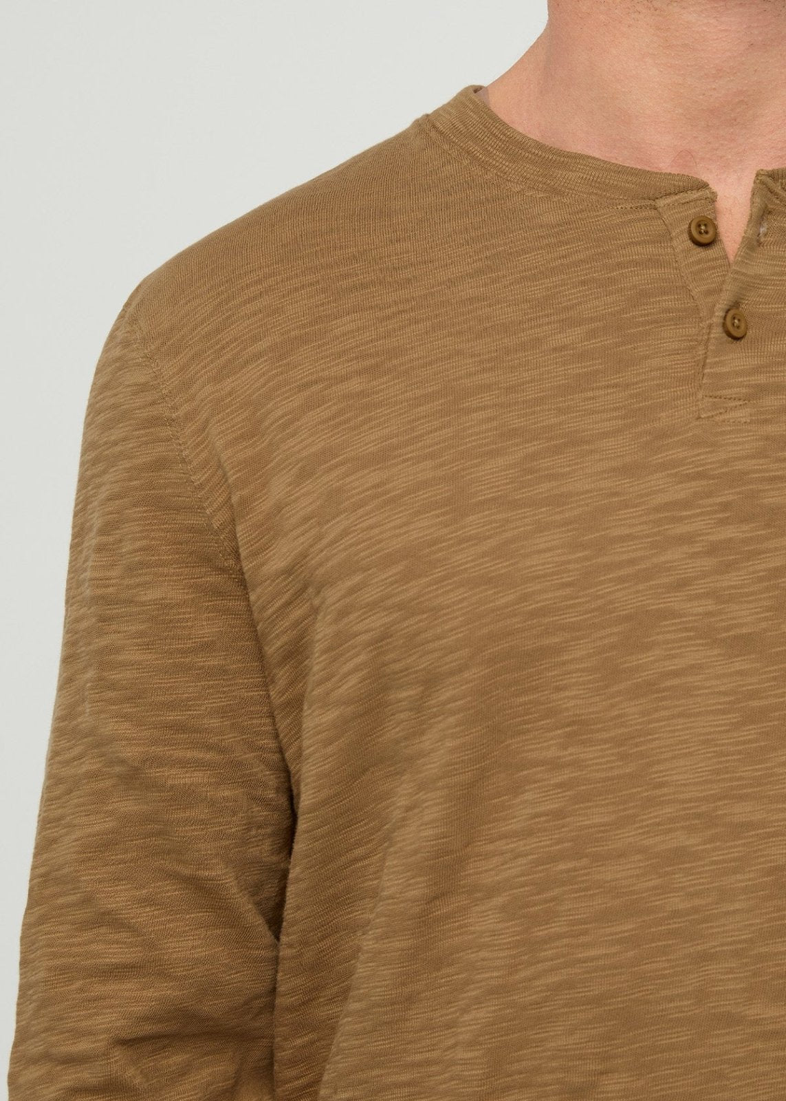 T-shirt Henley à manches longues en jersey slub d'épaisseur moyenne - Caramel