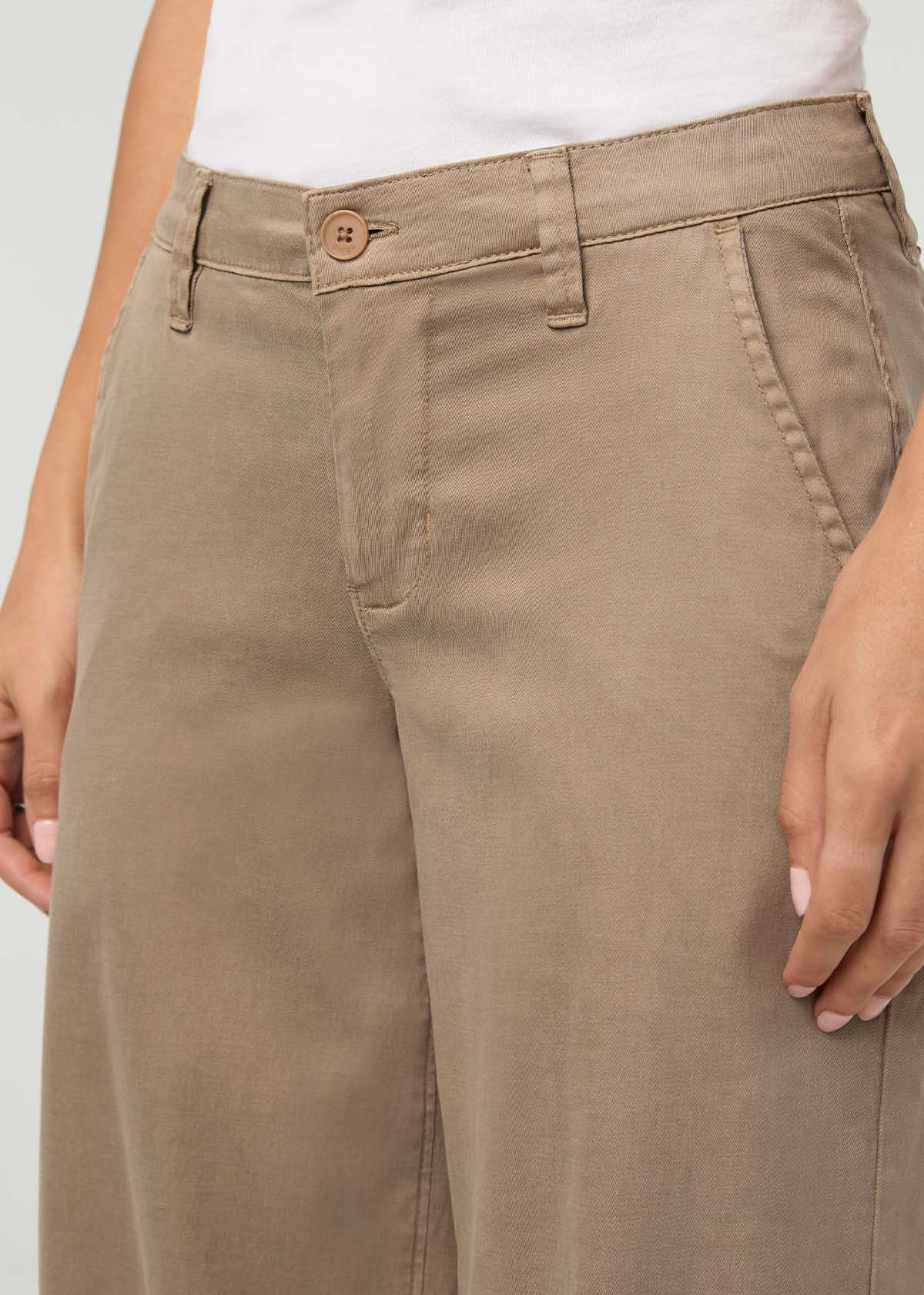 Pantalon en sergé « Deluxe » pour femme, couleur « Desert Tan », avec fermeture éclair sur le devant