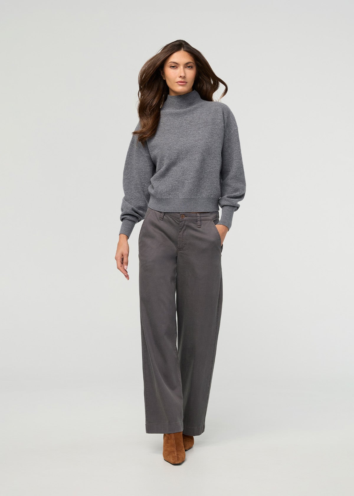 Women's Mineral Deluxe Twill Trouser full front body