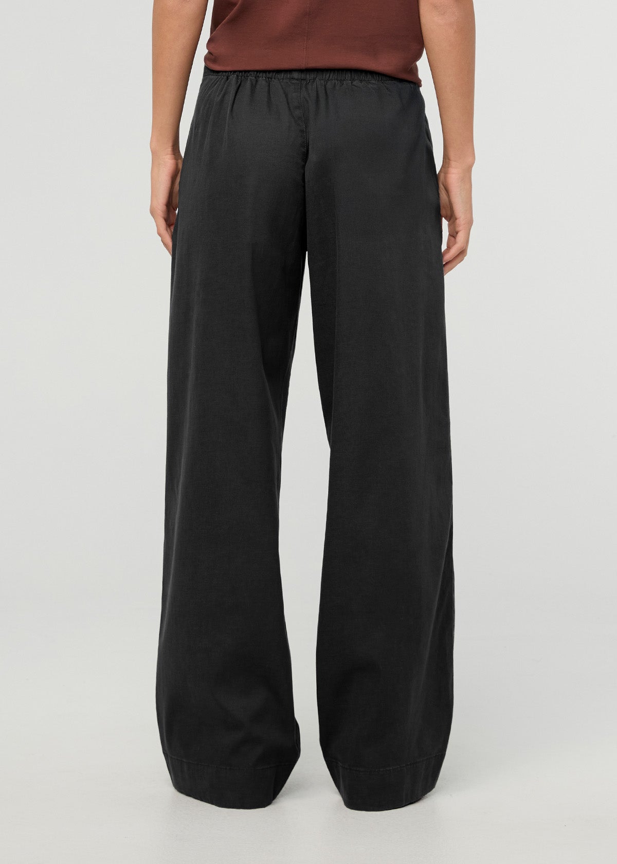 Women's Black Deluxe Twill Easy Pant back