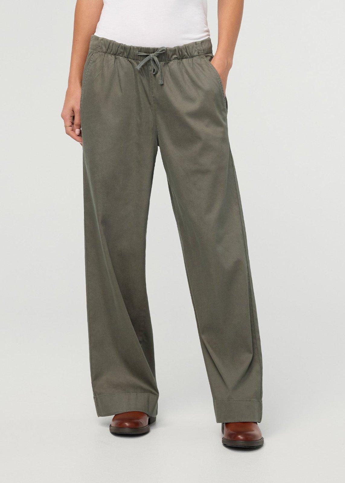 Women's Thyme Deluxe Twill Easy Pant front