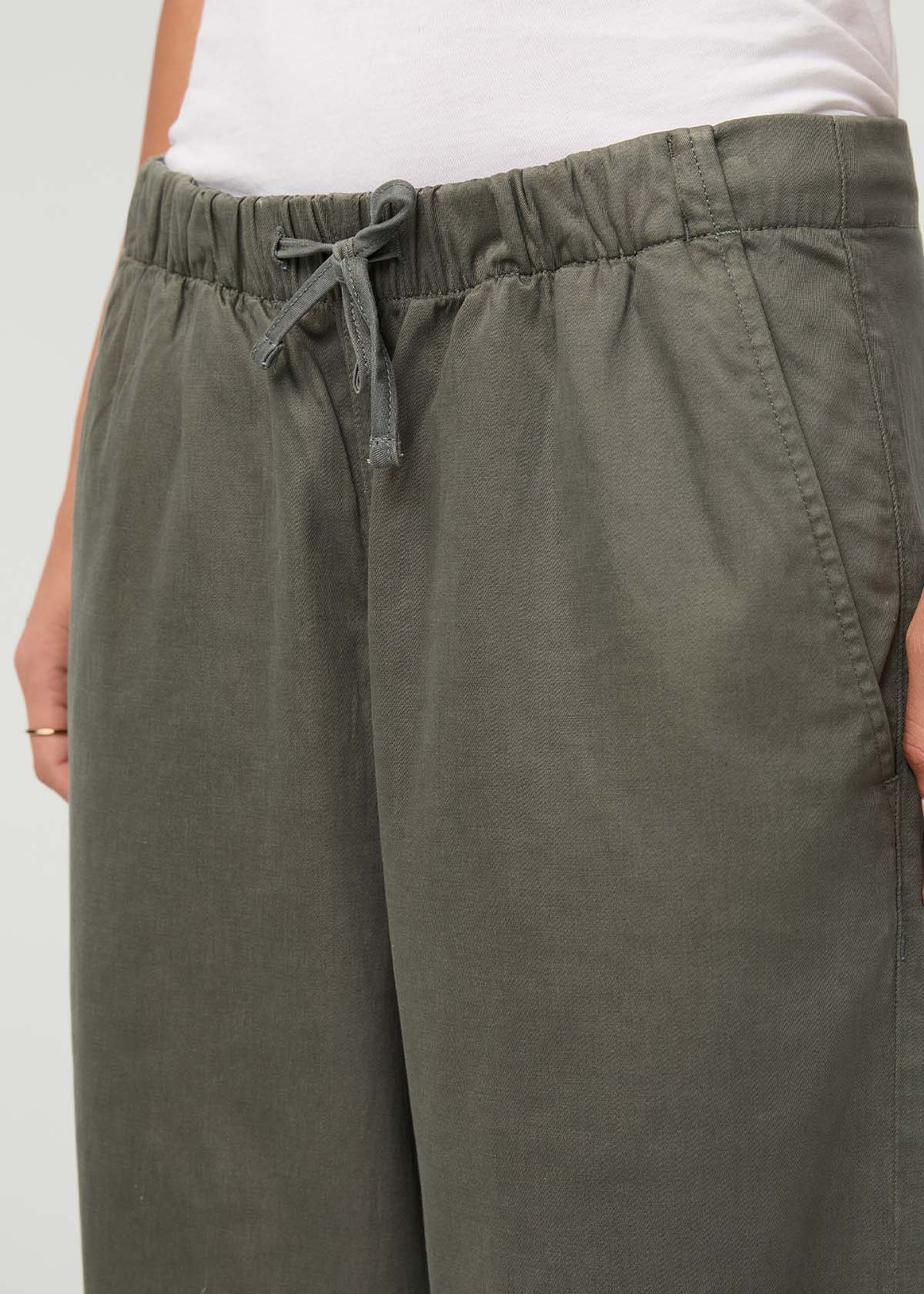 Women's Thyme Deluxe Twill Easy Pant front drawstring detail