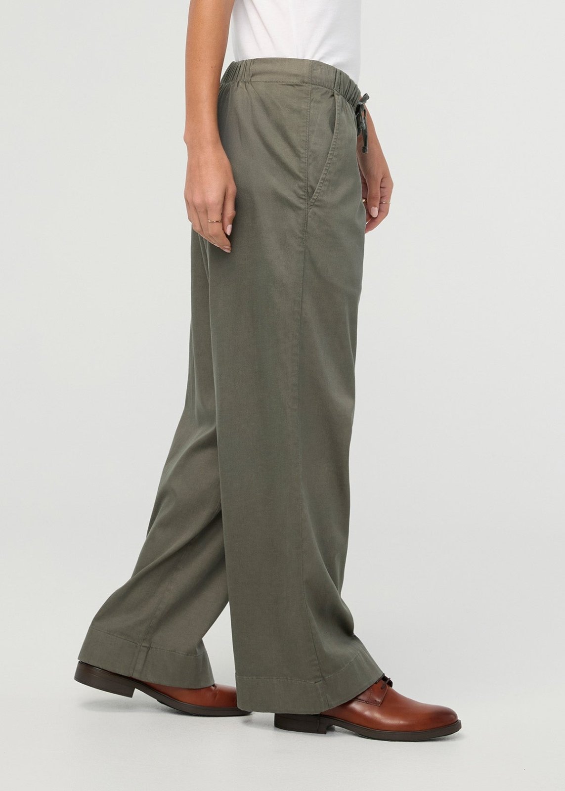 Women's Thyme Deluxe Twill Easy Pant side