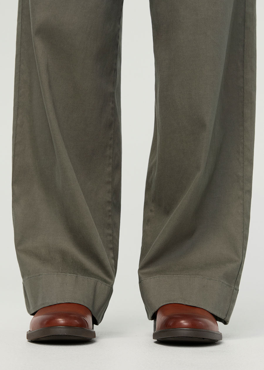 Women's Thyme Deluxe Twill Easy Pant front ankle