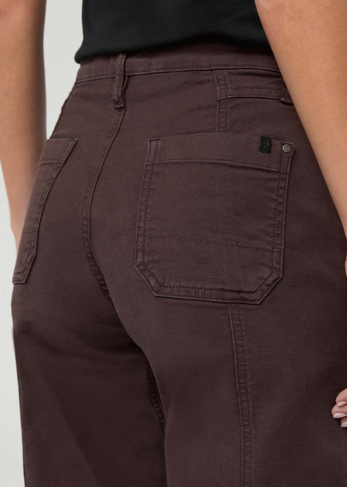 pantalon utilitaire en toile extensible pour femme, teint en pièce, couleur espresso, détail sur la poche arrière