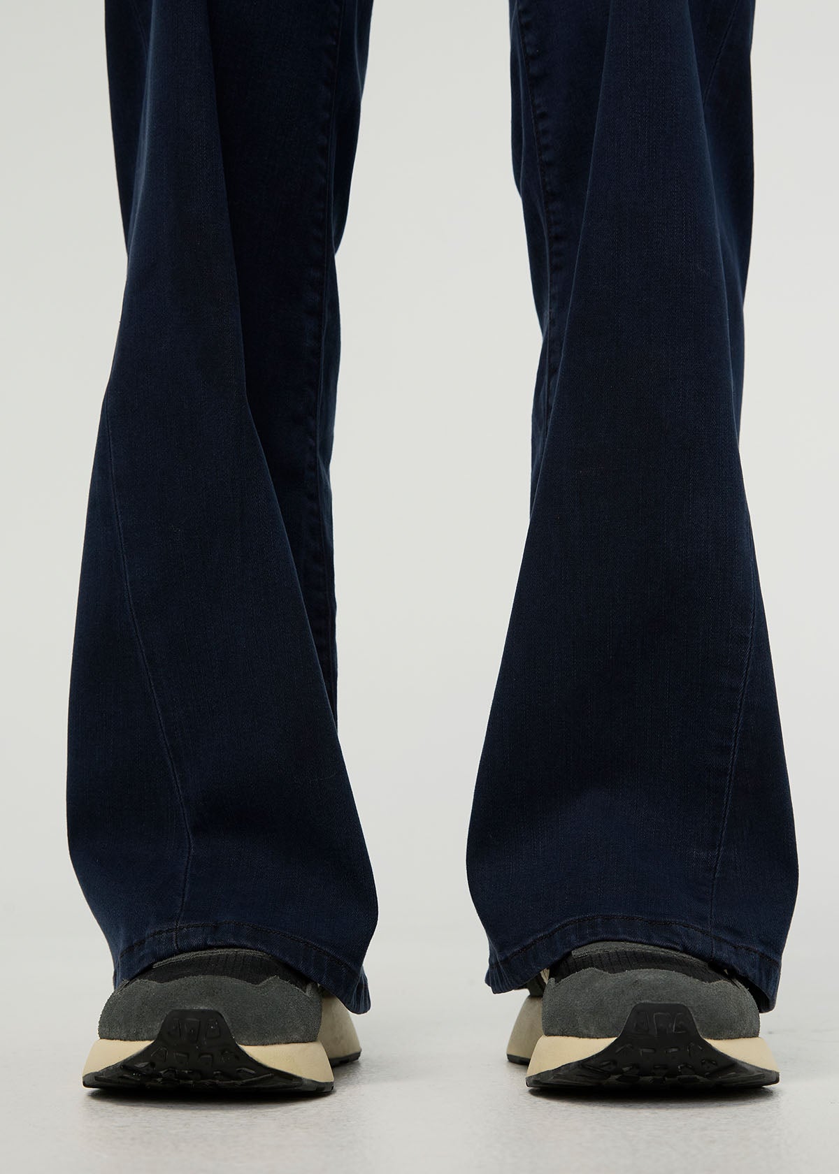 Women's No Sweat Denim High Rise Wide Leg Dusk ankle detail
