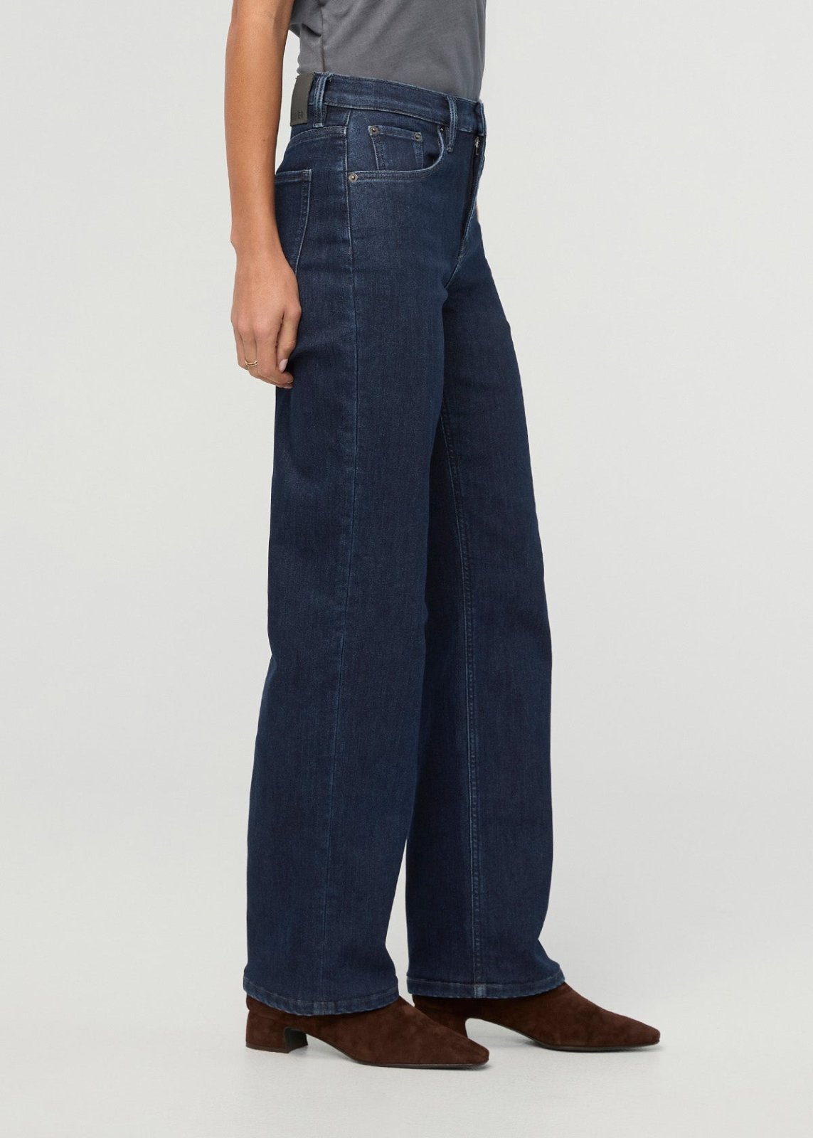 tech-fleece-denim-high-rise-straight-galaxy-rinse side