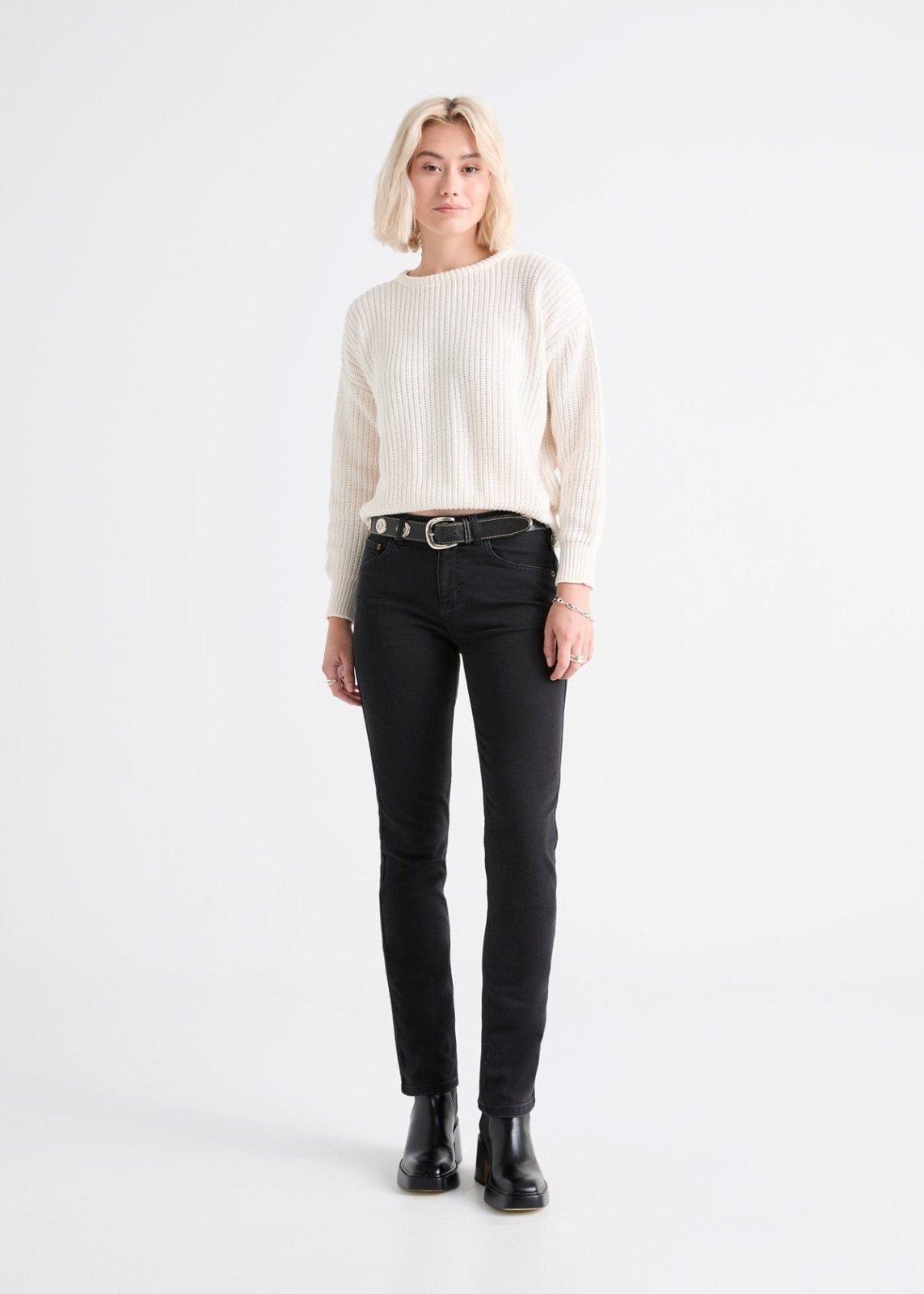 Women's Vintage Black Slim Straight Stretch Jeans Full Body