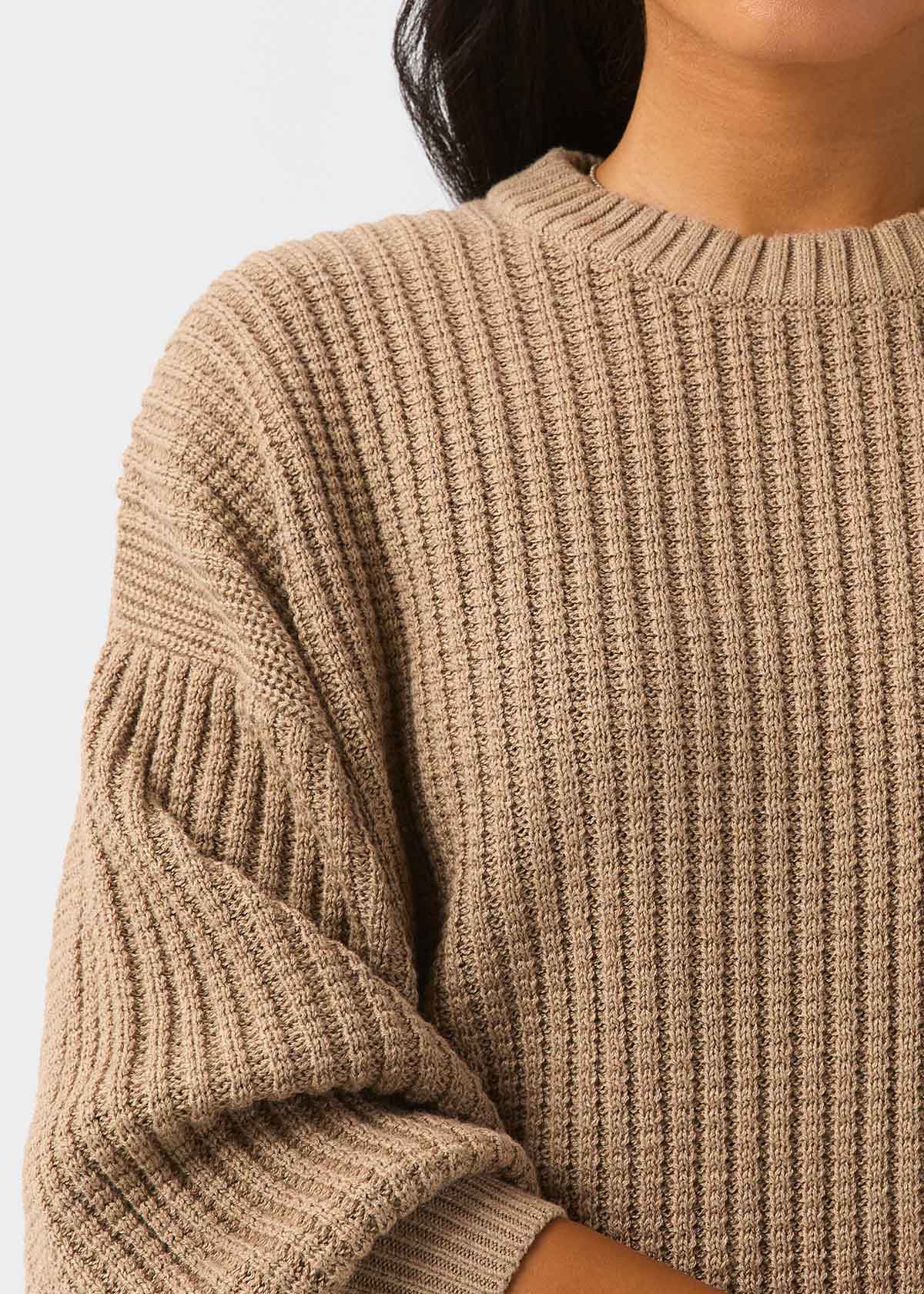 womens-easyknit-lite-crew-neck-heather-oatmeal front right sleeve detail
