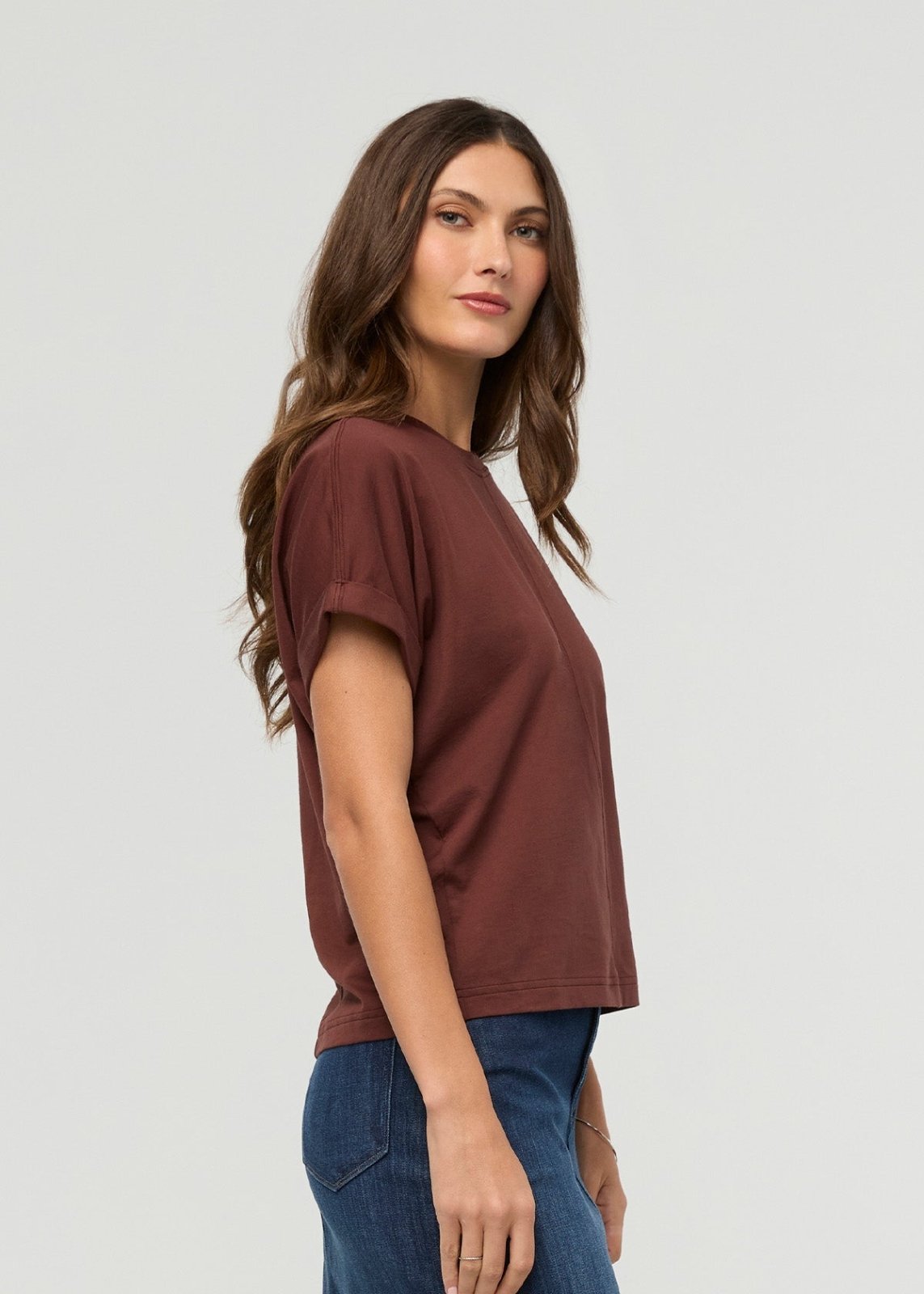 T-shirt femme marron 100 % coton Pima - vue de profil