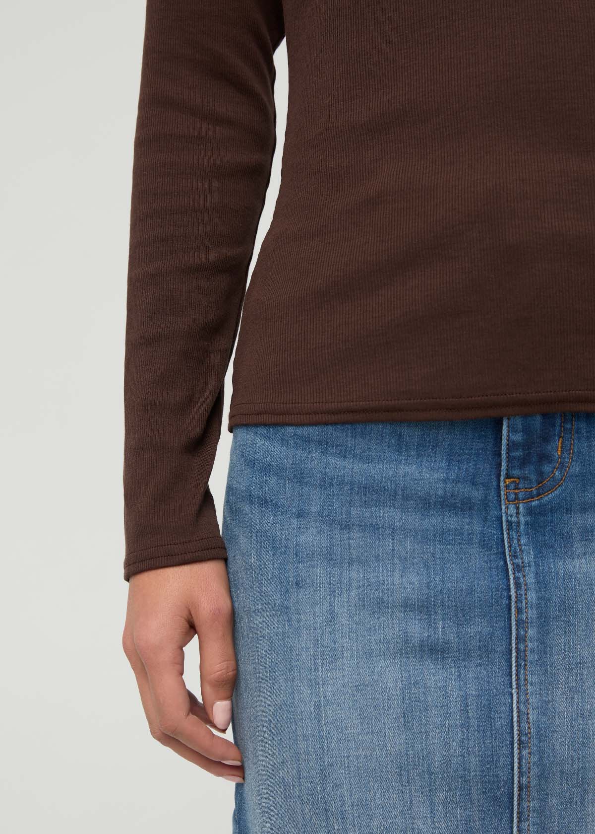 Women's Espresso Fitted Pima Cotton Henley sleeve detail