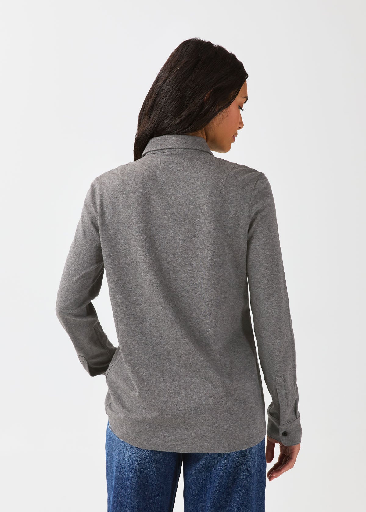 chemise-de-performance-pour-femmes-en-flanelle-légère-à-deux-poches-gris chiné - dos