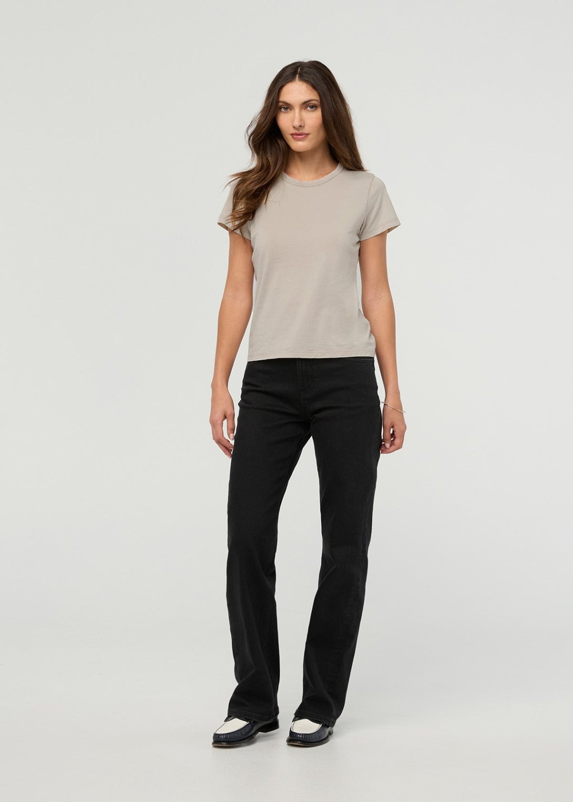T-shirt ajusté pour femme, blanc, 100 % coton Pima – vue de face en pied
