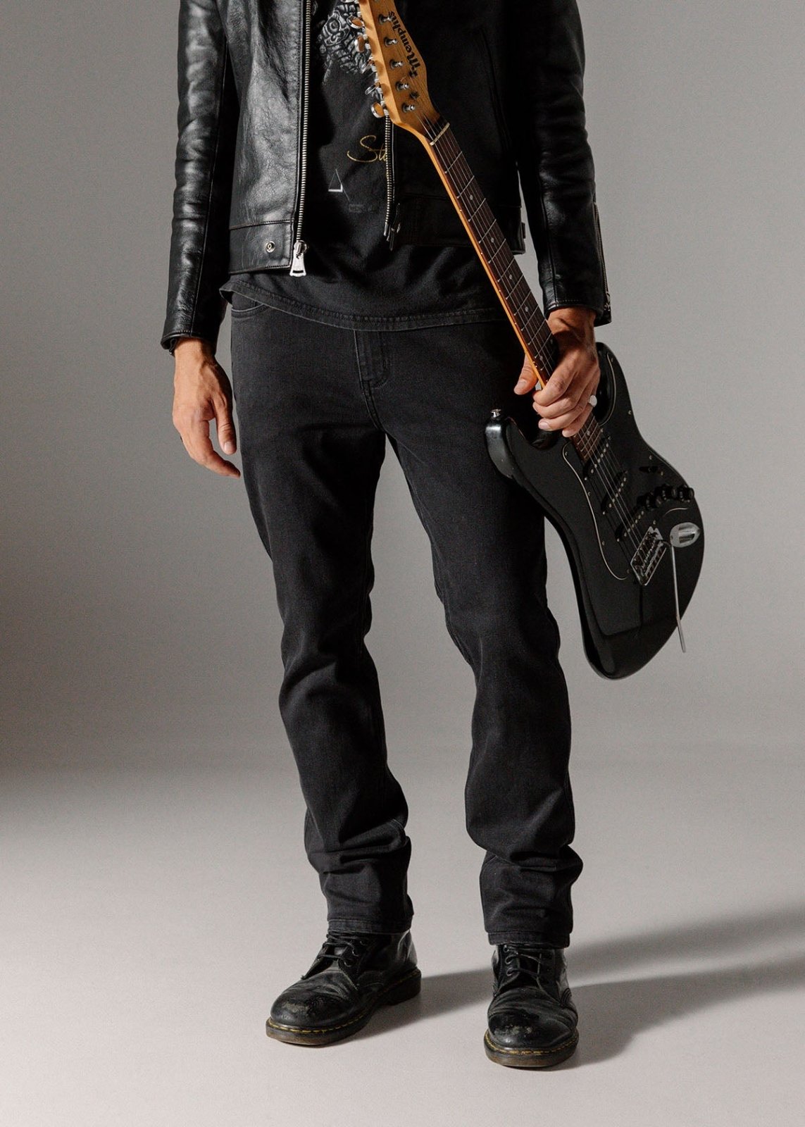 Performance Denim Slim Straight - Worn Black