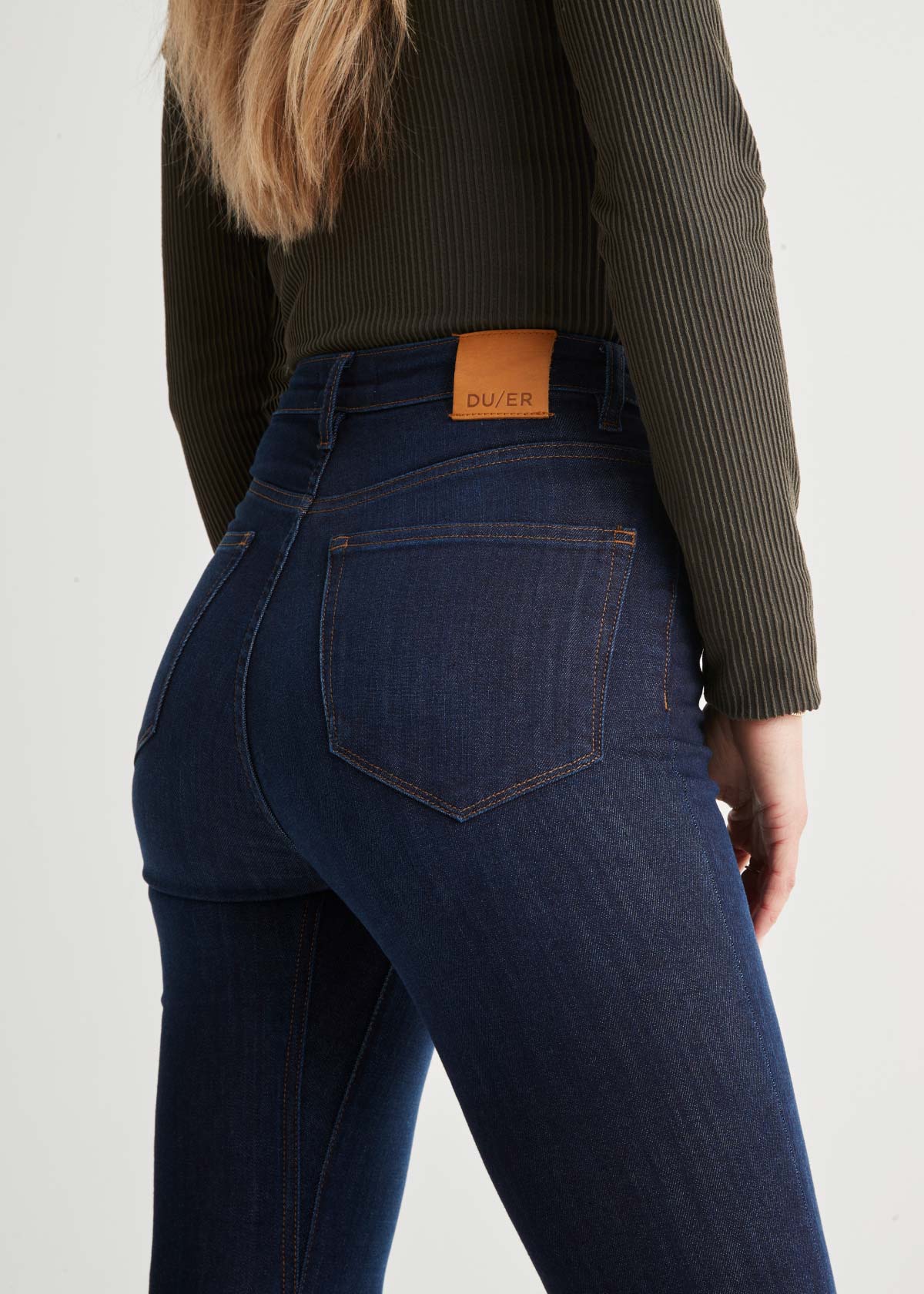 womens high rise stretch denim dark wash skinny jean back close up